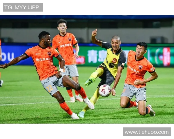 深圳足球队整体压制战术分析及其成败得失探讨