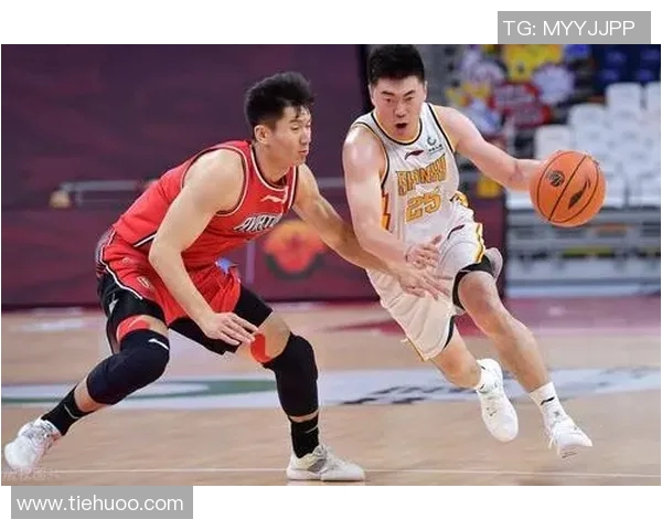 南京篮球队与深圳篮球队赛后复盘分析球员个人能力的对比与启示 南京篮球队与深圳篮球队赛后复盘分析球员个人能力的对比与启示